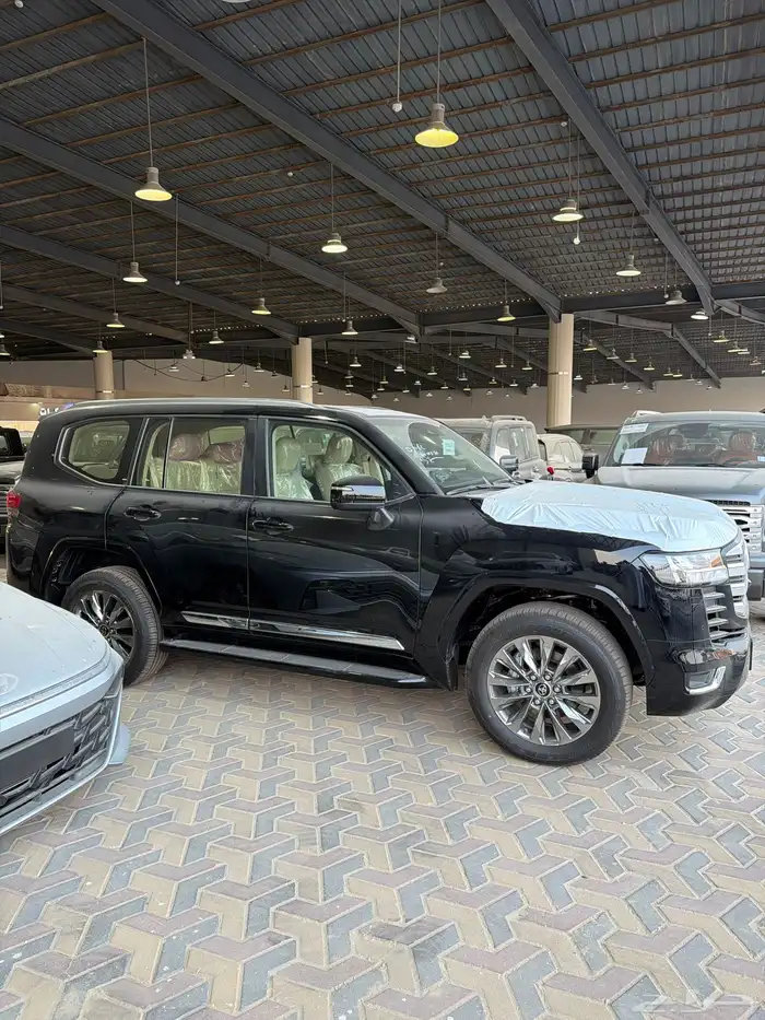 تويوتا لاندكروزر L4 سعودي جديد 2025 م 2