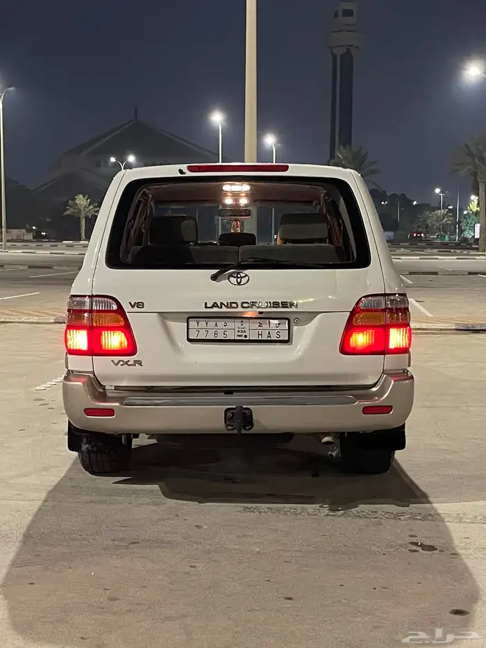 جيب لاندكروزر VX-R قمة النضافة 2002 12