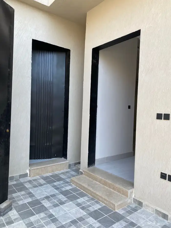 فلل للبيع في العريجاء الغربي شارع ابن حزم 2