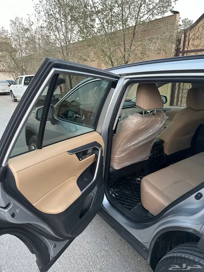 تويوتا راف فور 2021 فل كامل سعودي ممشى قليل . 13