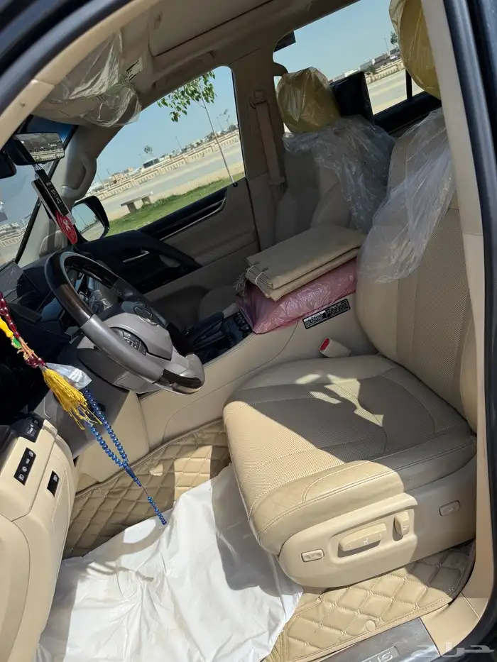 جيب لكزس 2020 فل كامل برجكتر نقط عمياء AD سعودي 11