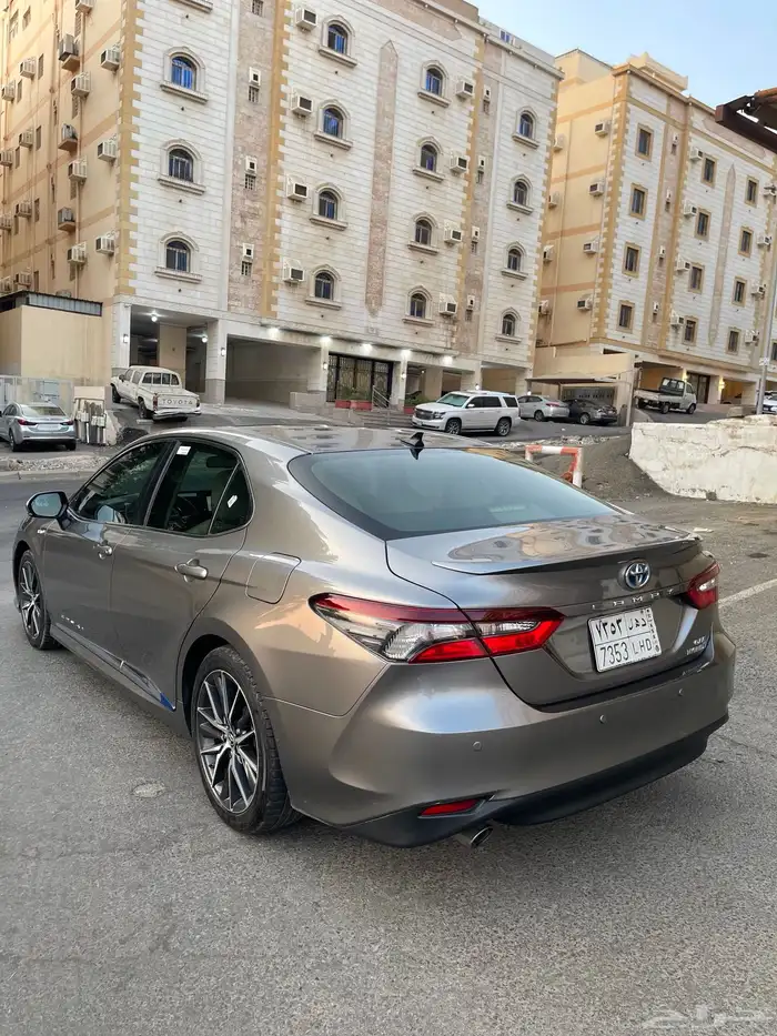 تويوتا كامري 2021 GLE هايبرد 7