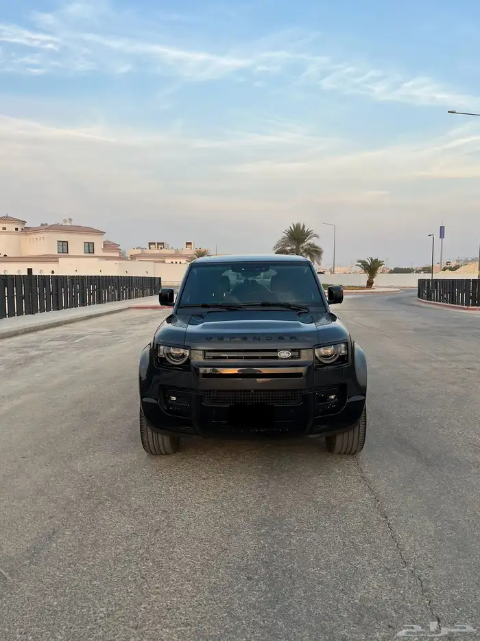 ديفندر 2023 SE P300 2