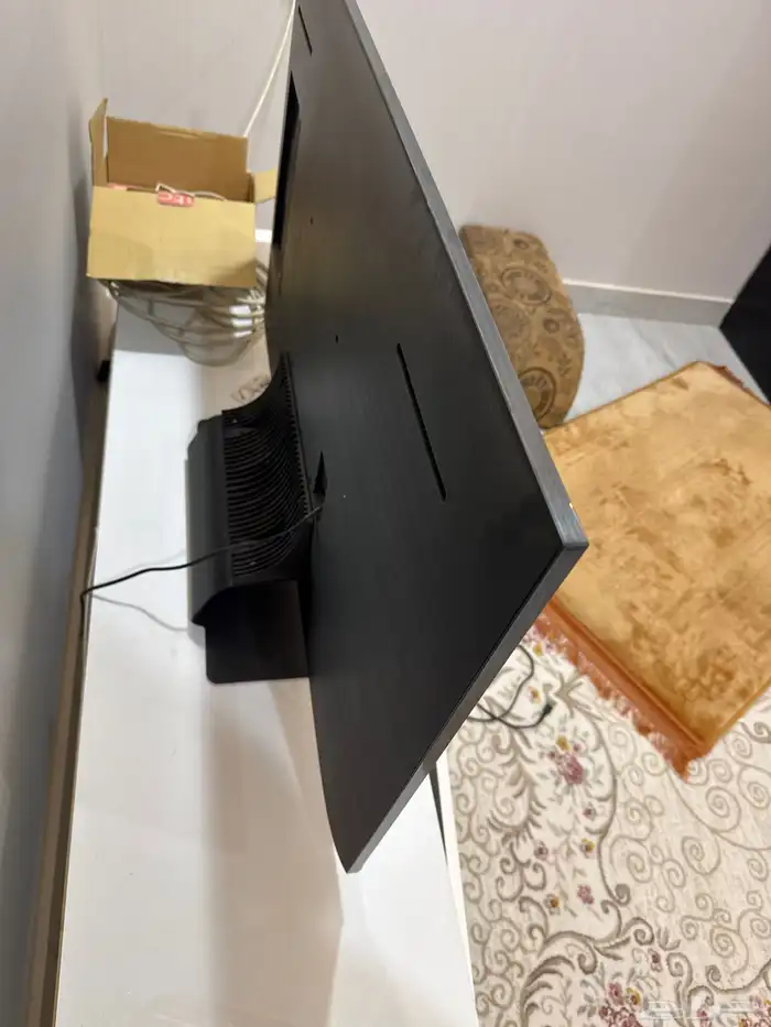 شاشة سامسونج 4k QLED بوصة45 شبه الجديد بقراطيسة 3