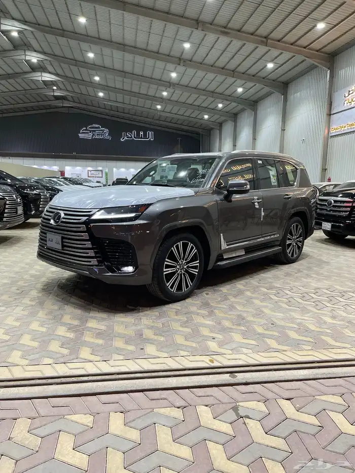 لكزس Lx BB سعودي عدةالوان بطاقه كاش اقساط 1
