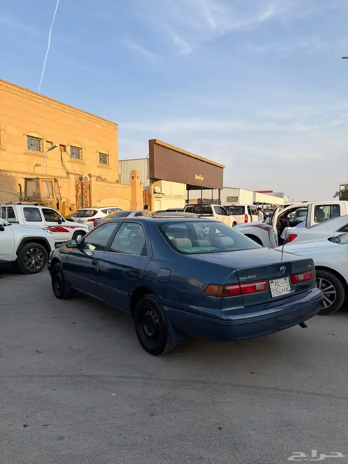للبيع كامري 2000 2
