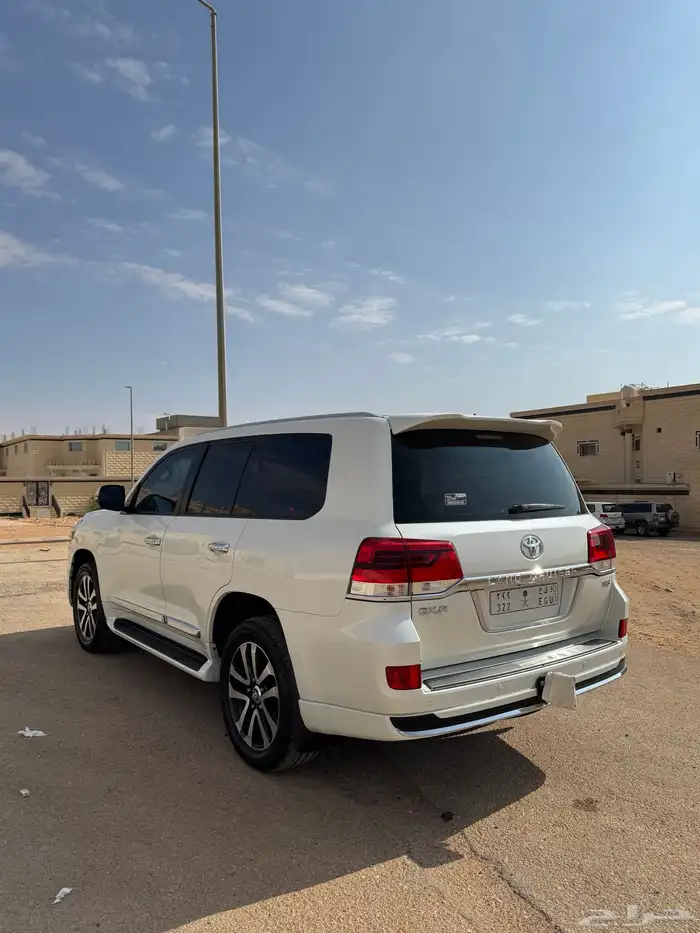 لاند كروزر V6 2019 للبيع 8