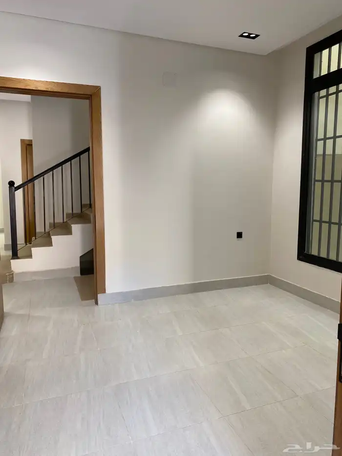 فلل للبيع في العريجاء الغربي شارع ابن حزم 6