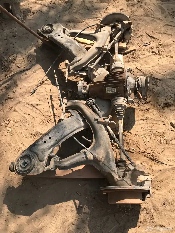 للبيع كمر خلفي وكارونه كابريس رويل موديل2006 0