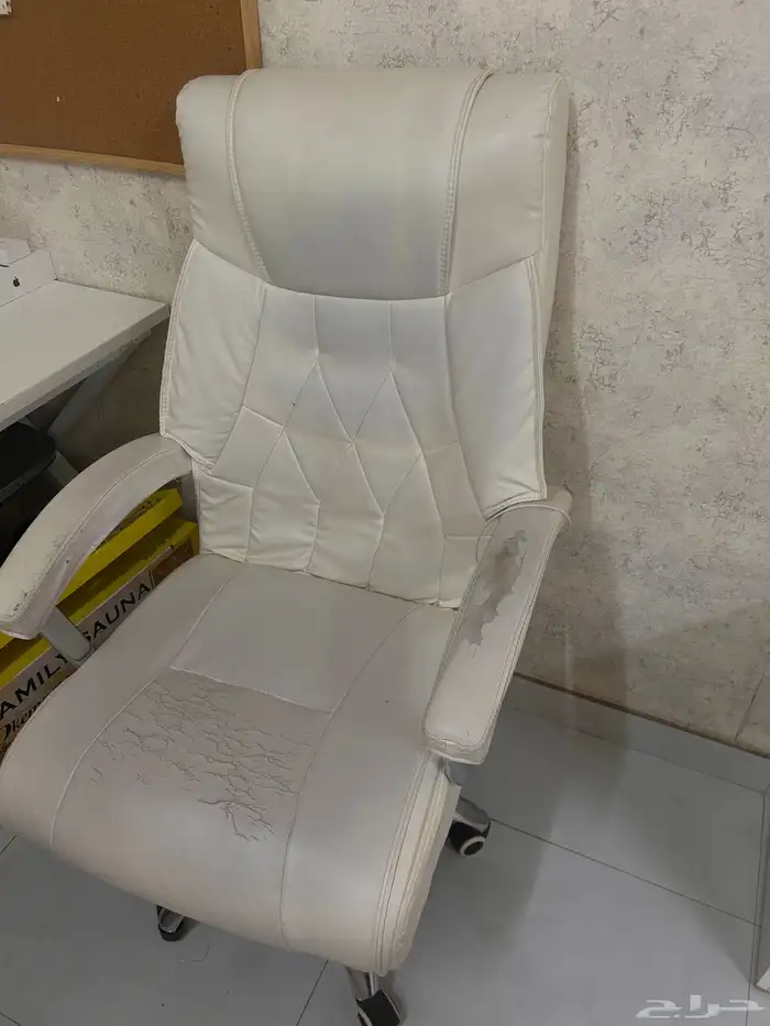 اثاث مكتبي اسود مدرسي. -جامعي. الخرج 2