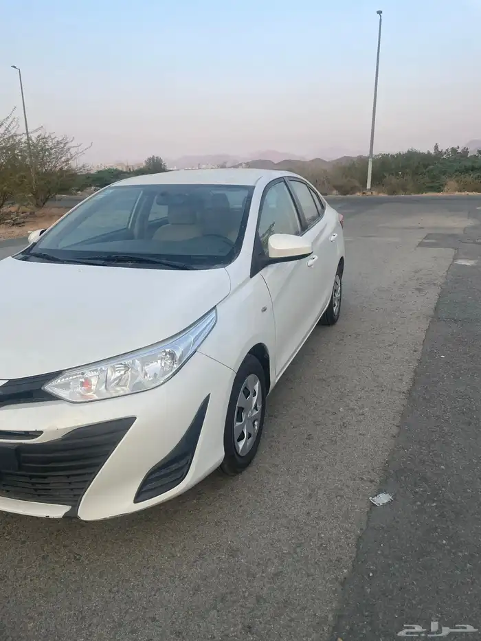 للبيع يارس 2019 نظيفه 0