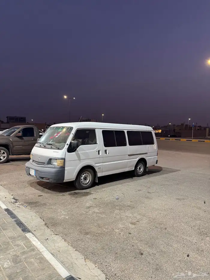 باص مازدا 2010 نظيف 0