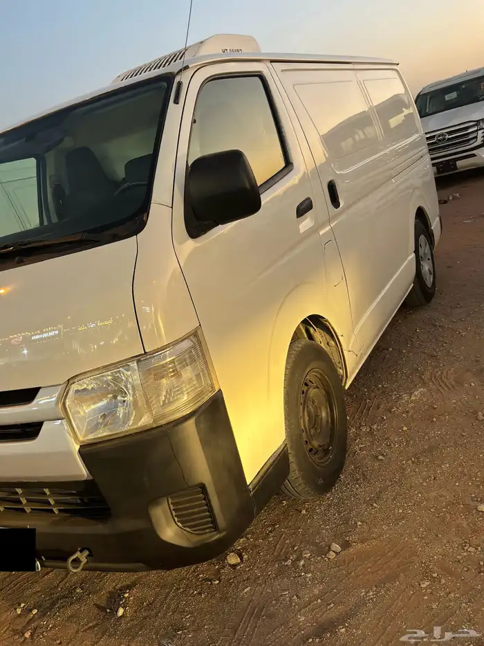 تايوتا باص هايس 2014 فان ثلاجه بنزين 1