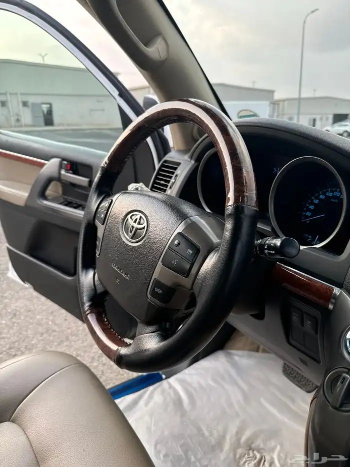 فيكسار 2009 فل كامل نظيف جدا 31