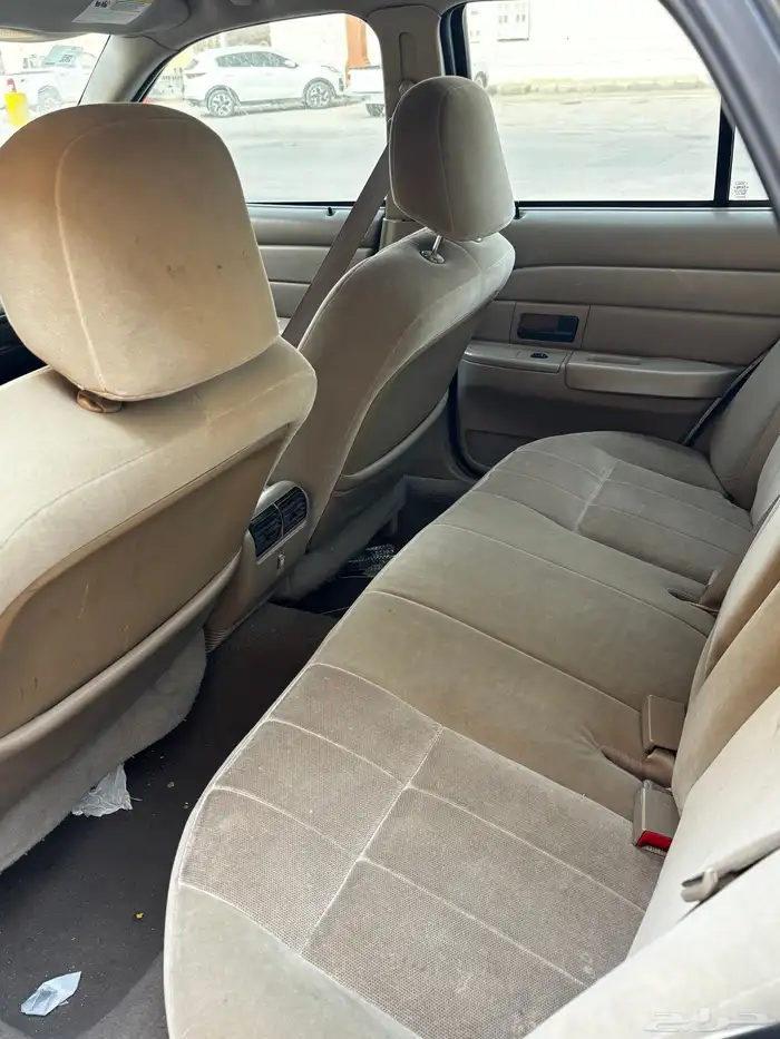 فورد فكتوريا 2005 8