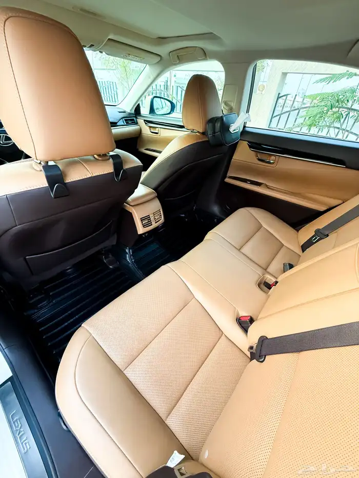 للبيع لكزس ES350 موديل 2018 7