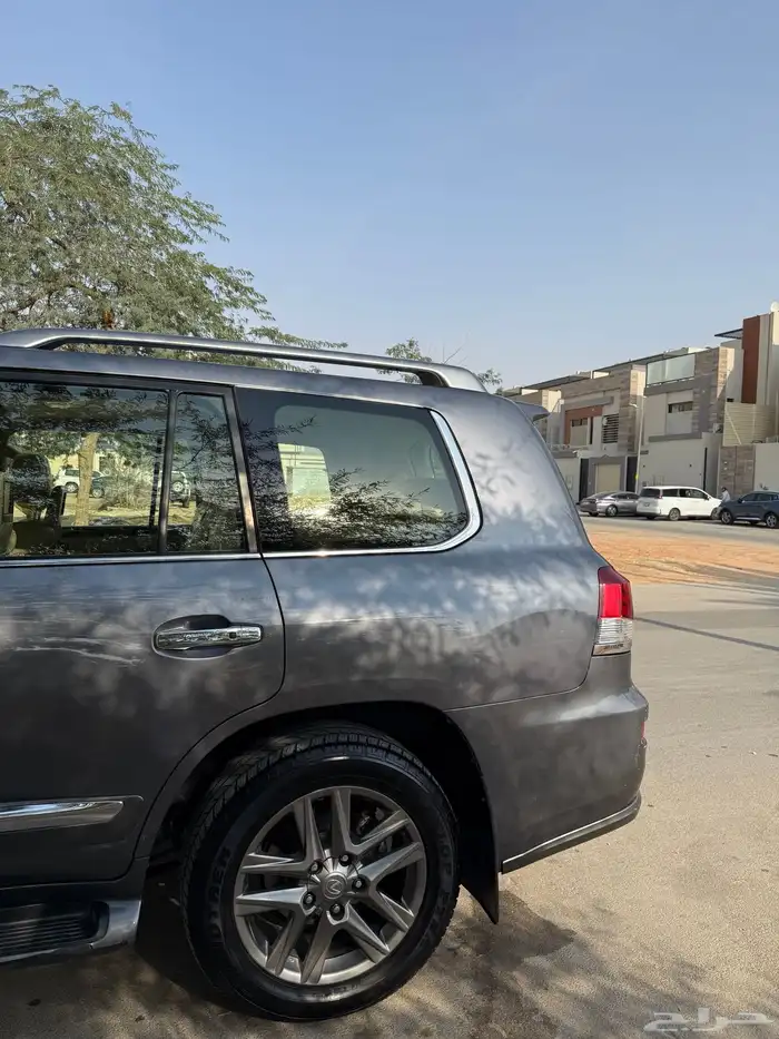 لكزس 2015 للبيع 8