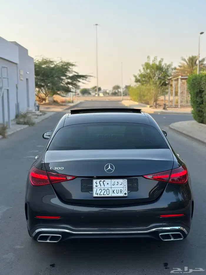 مرسيدس C300 2022 15