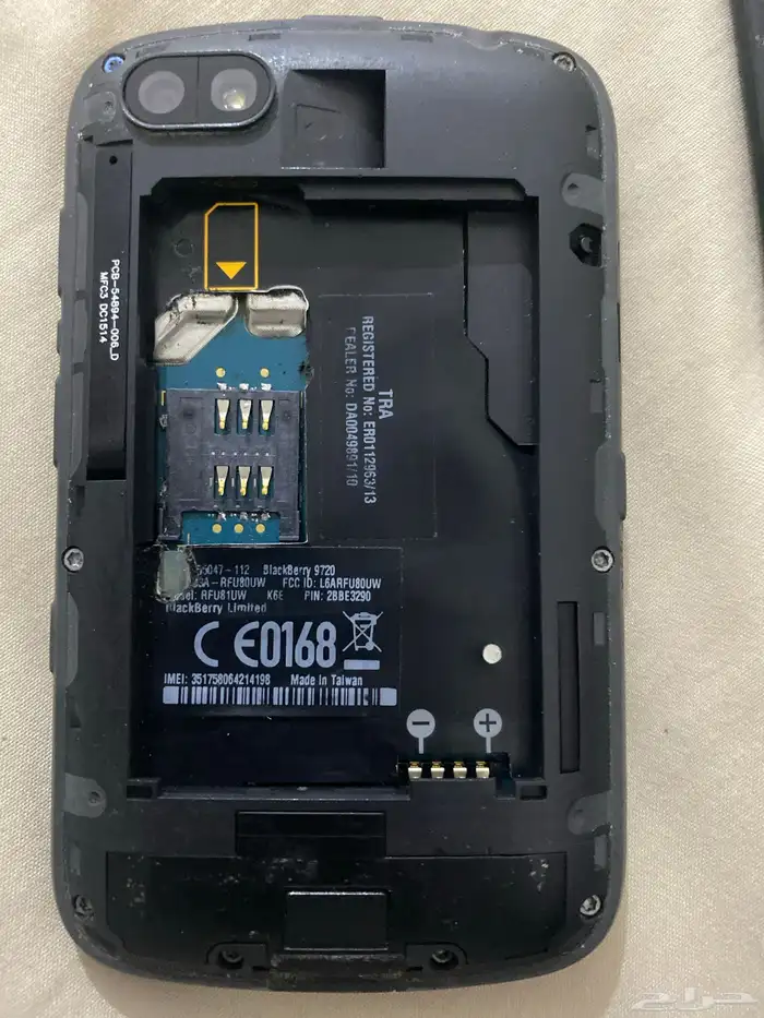 بلاك بيري للبيع كيرف مافيه منفذ شريحه مكسور والجهاز نظيف 3