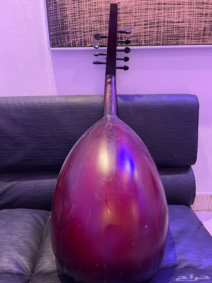 عود بحريني مجدي الغرابي احمر 1