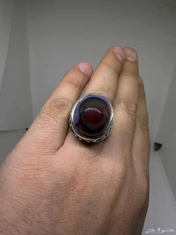 خاتم فضة بصياغة فاخرة بحجر عقيق يماني مميز 4