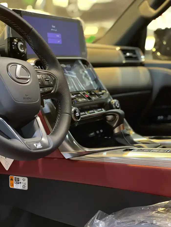 لكزس اف سبورت الساير 2025 3