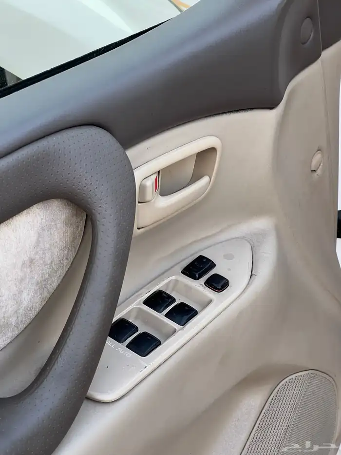 لاندكروزر V-XR نص فل 2004 16