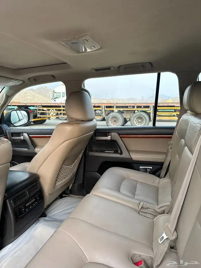 فيكسار 2009 فل كامل نظيف جدا 15