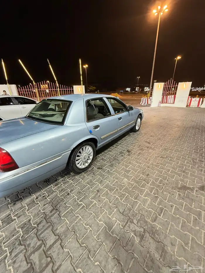 فورد قراند ماركيز 2010 5