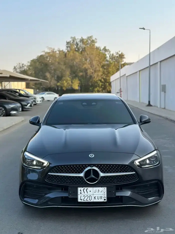 مرسيدس C300 2022 8