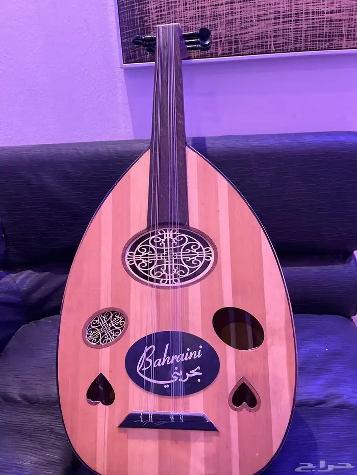 عود بحريني مجدي الغرابي احمر 2