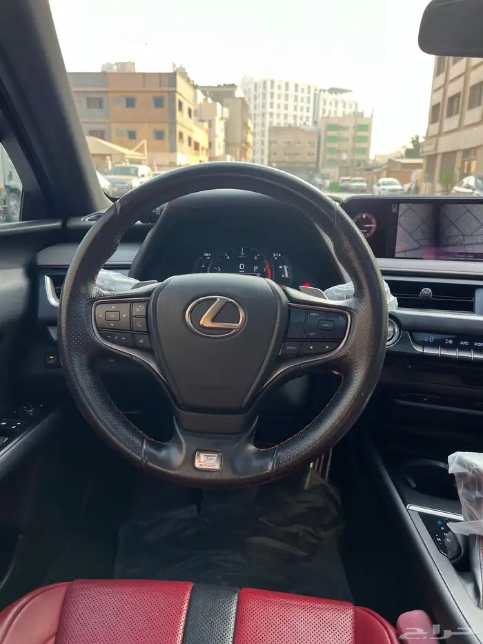 لكزس UX200 موديل 2019 قمة النظافه 31