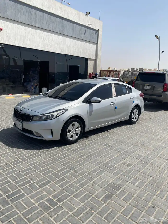 للبيع كيا سيراتو نظيفة جدا 1