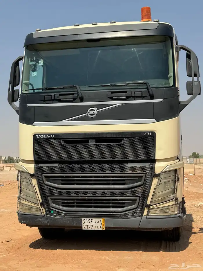 راس شاحنه فولفو 2015 زاهديه قير تماتيك 2