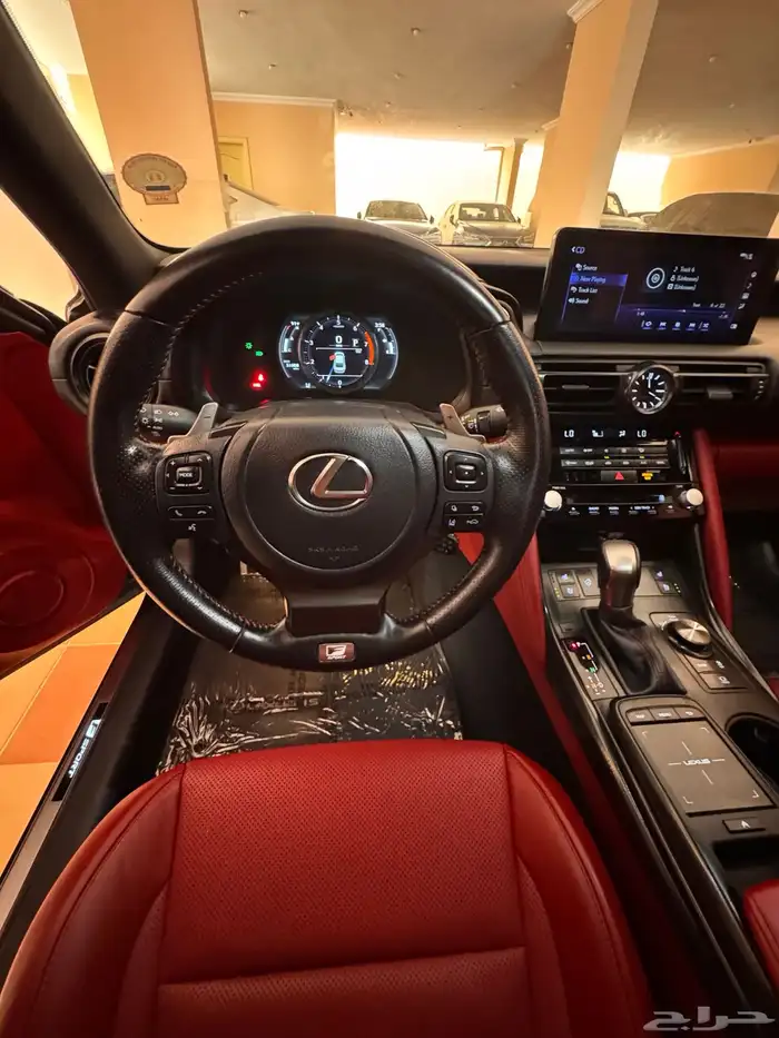 لكزس IS 350 F 2023 فل 25