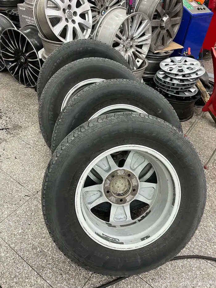 جنوط جيب لاندكروزر مقاس 18 اصلي 1