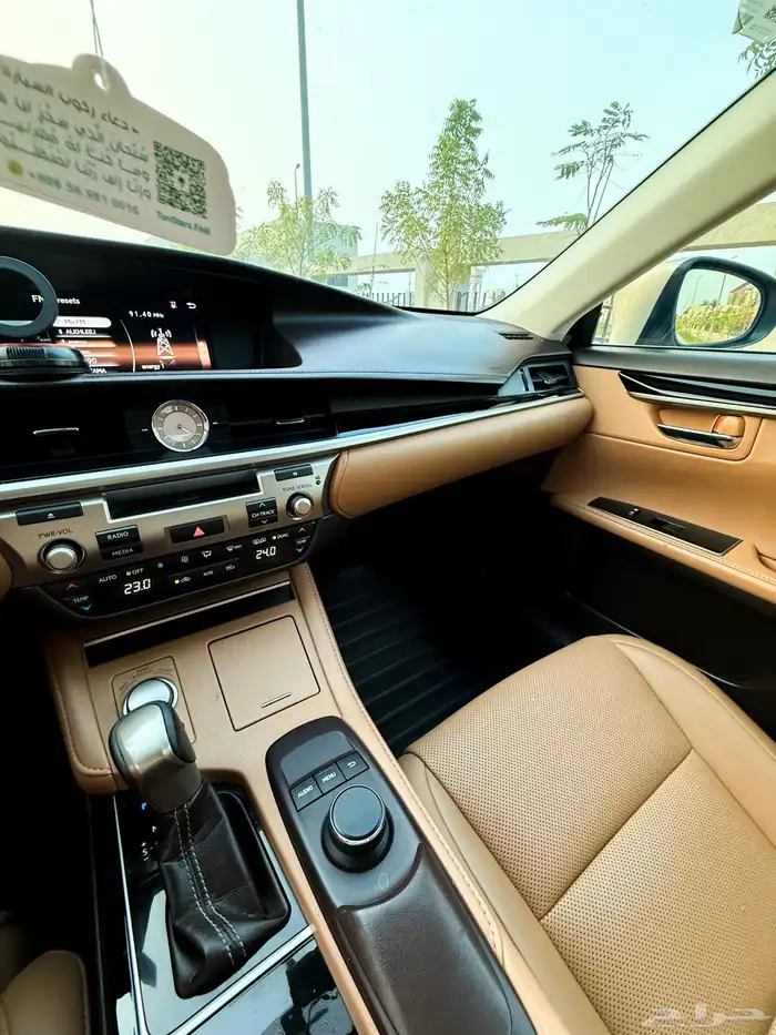 للبيع لكزس ES350 موديل 2018 8