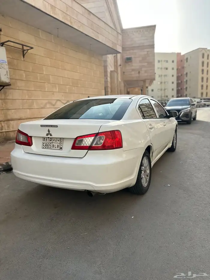 ميستوبيشي جالنت 2011 2