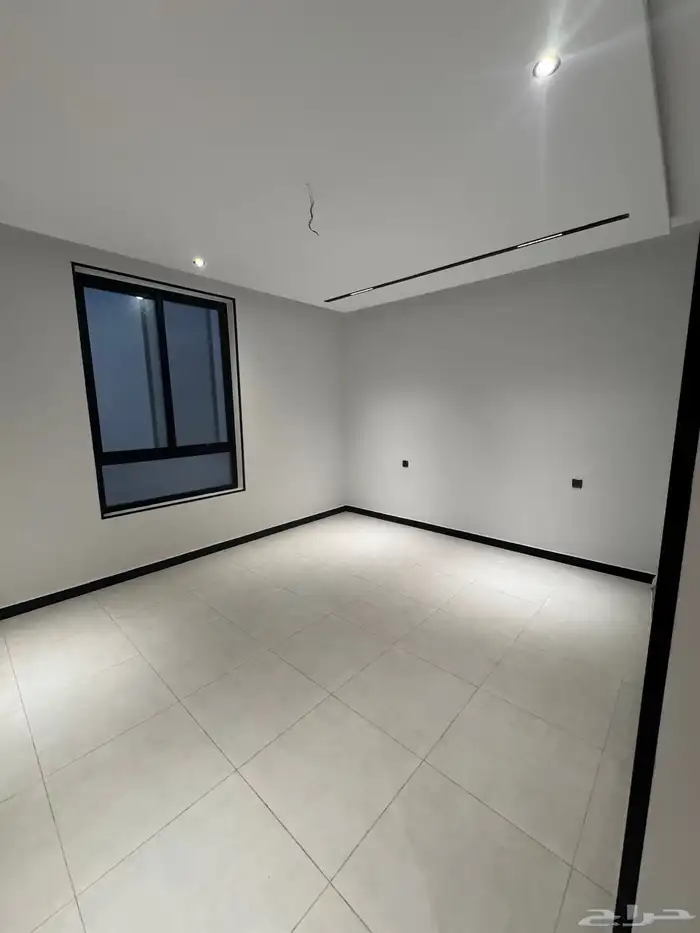 شقة تمليك فاخر اربع غرف في مخطط درب الحرمين حي الفيحاء 2