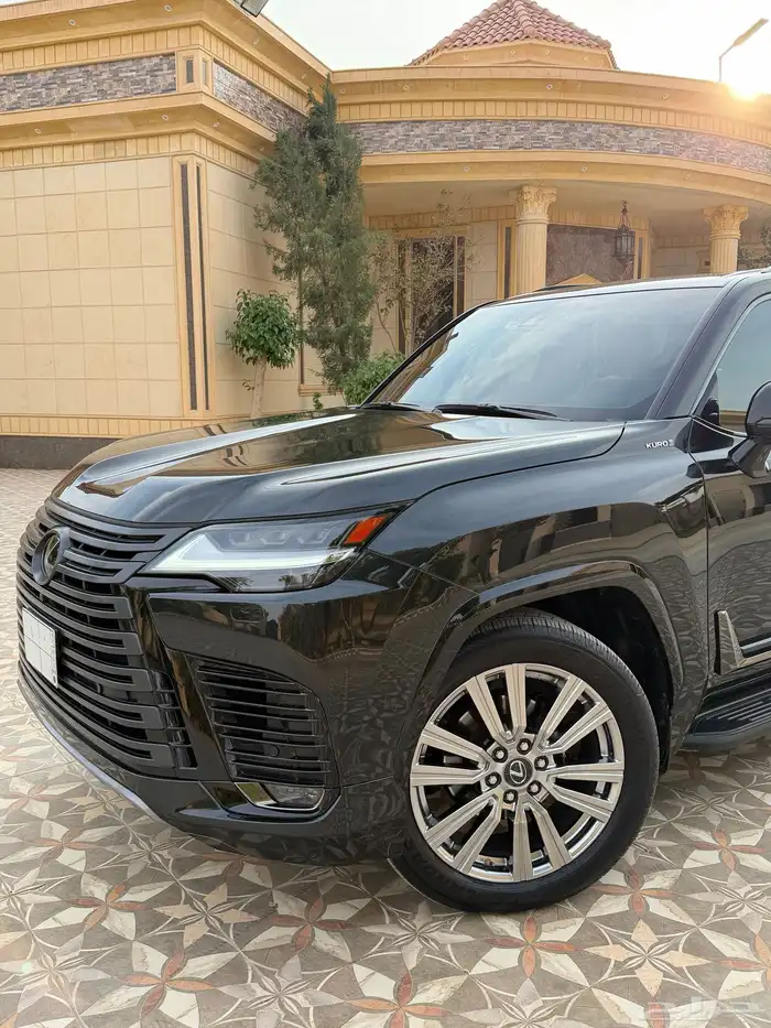 لكزس VIP - LX600 بلاك اديشن موديل 2023 بريمي 7