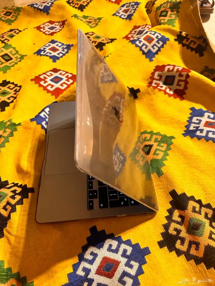 ماك بوك اير 2020 1