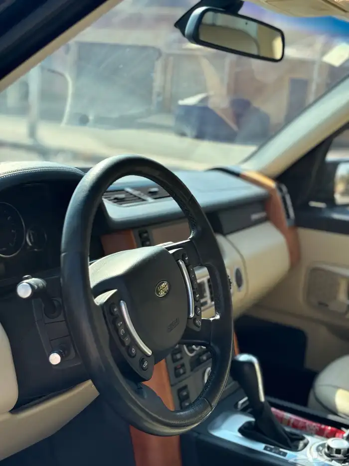 رينج روفر HSE 2008 نظيف للبيع 5