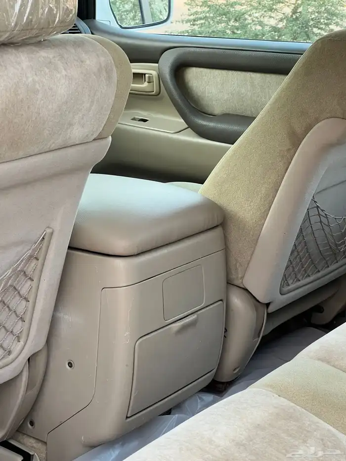 لاندكروزر V-XR نص فل 2004 14