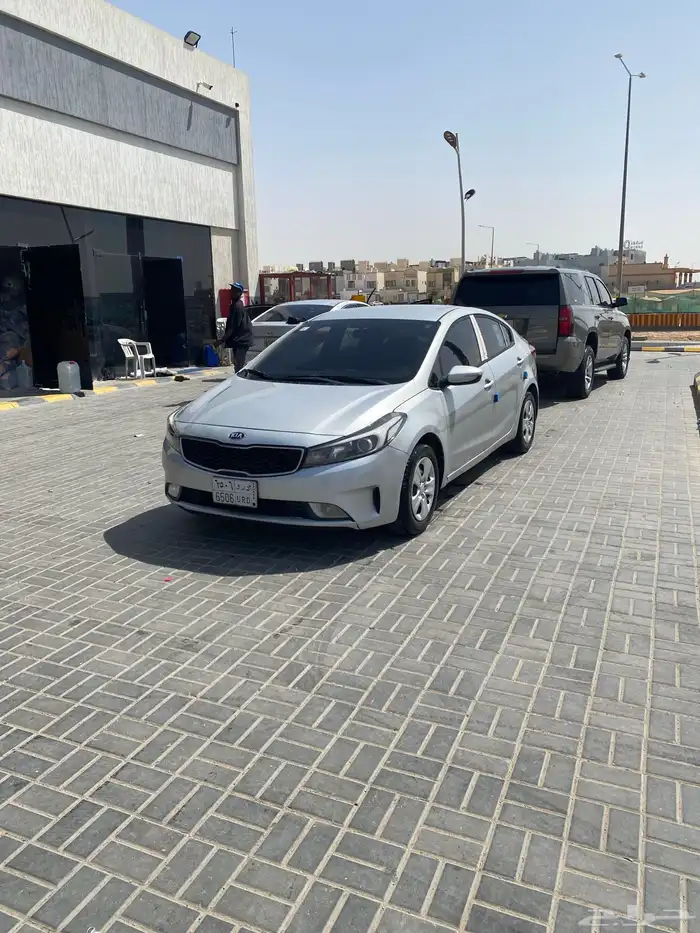 للبيع كيا سيراتو نظيفة جدا 2