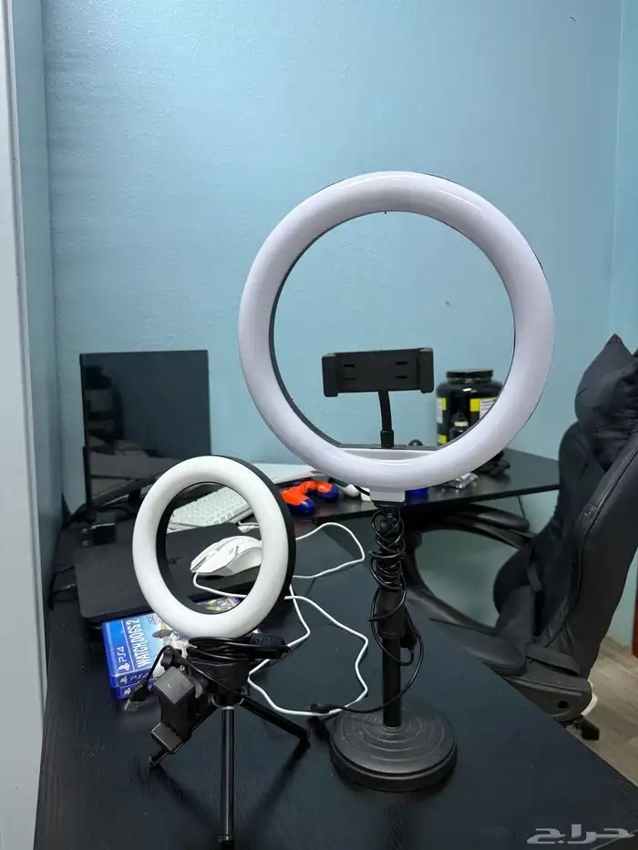 للبيع مكتب مع شاشه مع كيبورد مع كرسي 2 بروتين 10