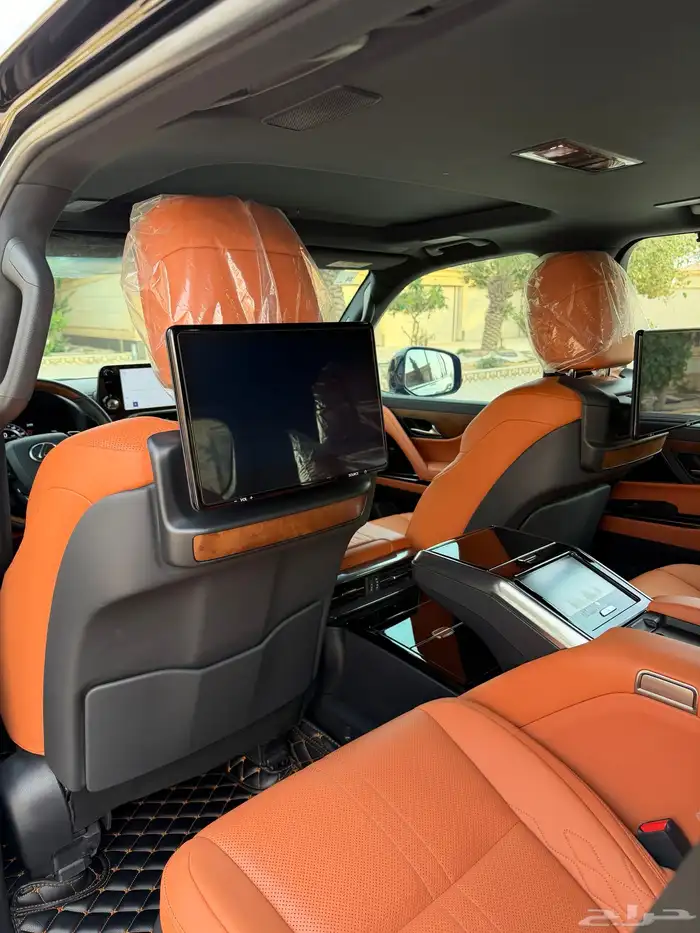 لكزس VIP - LX600 بلاك اديشن موديل 2023 بريمي 24
