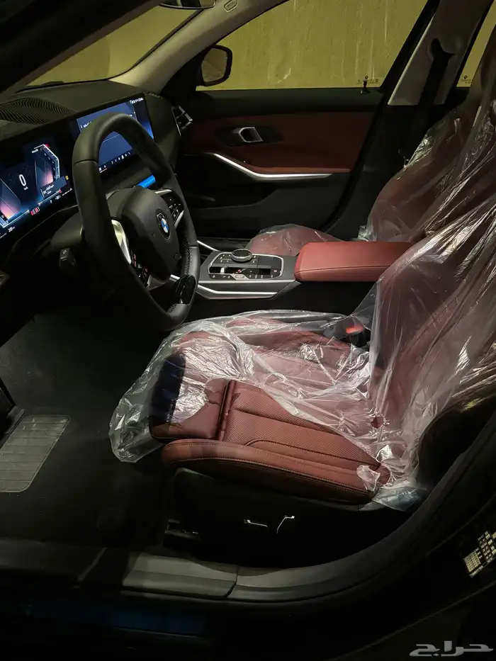 بي ام دبليو 318i جديد اسود 10