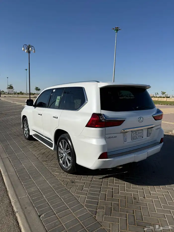 جيب لكزس 2017 فل كامل خليجي شد بلد الدفعه الاخيره 4