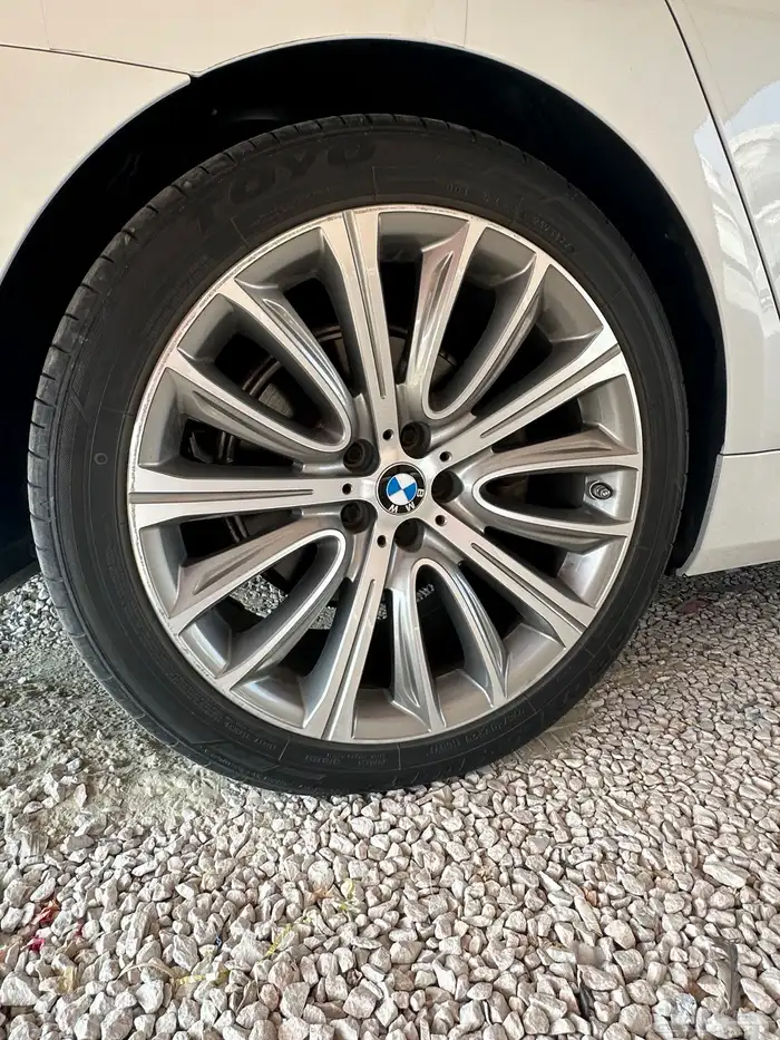 BMW موديل 2020 حجم 730 مواصفات خاصه وممشى قليل 15