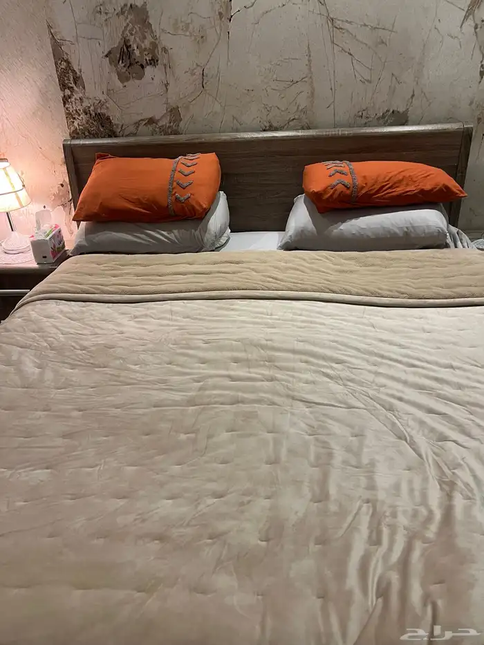 سرير خشب مقاس 180 للبيع   المرتبة 4